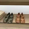 Zapatos únicos de patchwork retro de pezuña de cerdo con punta dividida para mujer, zapatos planos Mary Jane de pezuña de cerdo para primavera y otoño 2026