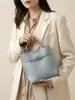Bolsa Tote de Couro Bovino de Primeira Camada, Nicho, Grande Capacidade, para o Dia a Dia, Versátil, Alça Larga no Ombro, Crossbody, Couro Genuíno, Bolsa Feminina, Luxo Leve