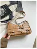 Bolso pequeño tachonado simple y versátil transfronterizo, nuevo modelo otoño 2026, bolso de hombro y bandolera de diseño de nicho a la moda
