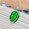 Collar para mujer con colgante bañado en plata con figura de Buda de calcedonia blanco hielo, diseños de hoja y calabaza, ágata y jade de Maitreya