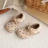 Sapatos de couro para meninas, sapatos de princesa com bolinhas, novos sapatos de bebê da primavera de 2026, sapatos casuais infantis da moda com sola macia e laço