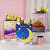 Bolsa de Papel para Pintura al Óleo Creativa Bolsa Tote para Compras de Té de Leche Almacenamiento de Flores Bolsa de Regalo de Cumpleaños Impresión a Color Logo Personalizado Lote Tarjeta Blanca