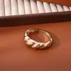 Pulsera Popular Transfronteriza Europea y Americana Diseño de Pulsera Croissant para Mujeres Color Caramelo Dopamina Pulsera de Moda para Fotografía Callejera