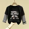 Camiseta de Manga Longa 100% Algodão para Meninos Primavera/Outono 2026 Nova Estilosa Desenho Animado Falso Duas Peças Top Roupa de Primavera Infantil Camisa Base