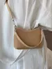 Bolsa Tote Tecida de Moda Transfronteiriça para Mulheres 2026 Nova Versátil Grande Capacidade para o Dia a Dia Ombro Transversal Simples Tendência