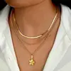 Colar Pingente Flor Dourado de Camada Dupla para Mulheres, Modelo Novo 2025, Corrente de Clavícula Estilo Ins de Luxo Leve, Acessório da Moda e Versátil