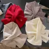 Bufanda Elegante de Punto Cruz Bordada con Flores Cálidas y Blancas para Mujer en Otoño e Invierno, de Gama Alta, Cálida y Versátil