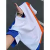Moderna camiseta coreana de estilo urbano con diseño de color contrastante, moderna camiseta transpirable para hombre con cuello redondo y mangas cortas lavadas y desgastadas