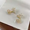 Atacado do Fabricante Brincos de Estrela de Cinco Pontas de Alta Qualidade para Mulheres, Brincos Assimétricos Cd, Brincos da Marca D Estilo Igual ao do Xiaohongshu Transfronteiriço