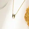 Design francês de luxo leve colar com pingente de gota de óleo brincos de tarraxa feminino nicho minimalista celebridade da internet corrente para clavícula venda quente transfronteiriça joias