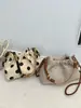 Bolso de Cubo con Cordón de Lunares de Nicho Estilo Coreano, Bolso de Hombro Moderno y Sencillo, Bolso Cruzado de Bloques de Color de Moda 2026