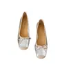 2026 Nuevos Zapatos Planos de Ballet Plateados Estilo Francés Primavera/Verano Piel Suave Zapatos de Abuela Zapatos Individuales Estilo Pequeño Xiang para Mujer Lazo