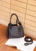Bolsa de Paracaídas Nueva de Verano 2025 Bolso Tejido de Piel de Oveja Hebilla de Cuerda Metálica Bolso de Cuero Genuino para Mujer Bolso de Hombro Cruzado