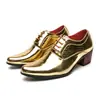 Transfronteiriça plus size 46 primavera e outono novo casual retrô moda dourado bico fino salto alto jovem sapatos masculinos uma geração de cabelo
