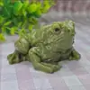 Sapo Realista Estilo Tiktok Alívio de Estresse Squishy Fofo Peculiar Sapo Dourado Animal de Estimação para Chá Ornamento para Desabafar Brinquedo Atacado