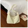 2026 Nueva Moda Ins Estilo Coreano Retro Color Sólido Versátil Bolso de Hombro Cruzado Casual para Mujer para el Trabajo y los Viajes Diarios