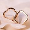 Plata S925 Chapado en Oro Anillo de Oreja de Trébol de Cuatro Hojas de la Suerte para Mujer Anillo Liso Aretes de Hebilla para Oreja de Plata Esterlina Simple Atmosférico Joker