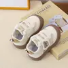 Sapatos Anti-Chute para Bebês e Crianças Pequenas Primavera e Verão Desenho Animado Sapatos Infantis Solado Macio Malha Sapatos para Meninos Bebês e Crianças Pequenas Sapatos Estáveis para Caminhada de Meninas