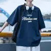 Camiseta Masculina da Moda de Manga Curta, Novo Estilo de Verão, Ins Trendy Letra Americana Versátil Manga Média Top Solto