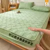 Funda de colchón acolchada antibacteriana Clase A, funda de cama segura para bebés, protector de colchón impermeable a prueba de orina, funda de cama modelo nuevo 2026