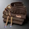 Novas calças esportivas casuais de seda gelada transfronteiriças com toque fresco, estilosas, soltas, elásticas, de secagem rápida, para jovens