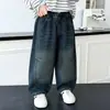 Calça Jeans Masculina Estilo Primavera e Outono 2026 Novo Estilo Crianças Maiores Menino Legal Solta Roupas de Outono Calça Reta Infantil de Outono