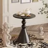 Mesa redonda pequeña, mesita auxiliar de lujo ligero para sofá, mesa de té pequeña para el hogar en la sala de estar, mesa auxiliar, mesa de rincón retro, almacenamiento de noche de hierro forjado, balcón