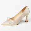 Primeiro Encontro: Sapatos rasos elegantes estilo francês com laço e bico fino, saltos agulha femininos, sapatos de noiva, sapatos para damas de honra, saltos altos formais