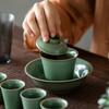 Taza de Té Yue Kiln Celadón Ercai con Tapa, Taza de Té Individual, Tazón de Té Individual con Tapa, Tazón de Té Portátil Pequeño Doméstico Color Ciruela Verde