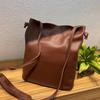 Bolsa feminina de couro legítimo 2021, nova bolsa de ombro transversal, bolsa tipo balde, camada superior, couro de vaca, bolsa casual vintage, grande capacidade, atacado