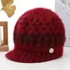 Chapéus de outono e inverno para mulheres de meia-idade e idosas, chapéus de tricô grossos e quentes de pelo de coelho com forro de veludo para senhoras idosas, avós, proteção contra o frio, proteção para as orelhas, chapéus de tricô