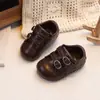 Sapatos Individuais de Couro para Bebês Meninas Primavera e Outono Sapatos de Couro para Meninas Sola Macia Sapatos para Bebês Engatinhando Crianças Estilosos Retrô Sapatos Pequenos de Couro para Meninos Modernos