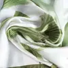 Lenço Feminino de Seda Sintética 70cm Atacado Primavera e Verão Elegante Versátil Lenço Quadrado de Cetim Lenço de Feriado Lenço de Presente Feito à Mão
