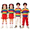 Fantasia infantil de performance listrada arco-íris conjunto de roupa de dança hip-hop cheerleading para atividades de jardim de infância e ensino fundamental conjunto de uniforme de aula moderno
