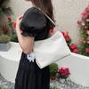 Bolso de mano suave de gran capacidad para mujer, bolso de hombro versátil, bolso cruzado informal sencillo, de moda, 2024