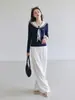 Camiseta Manga Longa Color Block Falsa Duas Peças Gola Azul Amarração Feminina Outono 2026 Lapela Moda Elegante Afinando Top