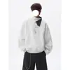 Sudadera con botones de cuello alto y bloques de color a cuadros estilo americano para hombre, diseño de moda otoño 2026, top deportivo casual holgado