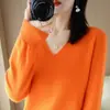 Estilo fino 2026 roupa íntima cor sólida novo estilo suéter pulôver caimento justo estiloso camisa base de malha gola V branco verão