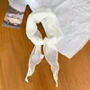 Pañuelo Triangular Artístico de Lino para Mujer, Delgado y Amigable con la Piel, Bufanda para el Cuello Transpirable, Versátil y Elegante, Pañuelo de Protección para el Cuello Estilo Relajado, Pañuelo Pequeño