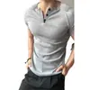 Nueva Camiseta Gris de Verano 2025 de Manga Corta Ajustada para Hombre, Cuello Polo Estilo Americano, que Resalta los Músculos, Moderna para Hombres Jóvenes