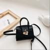 Bolsa para Niños 2025 Nueva Moda Europea y Americana Mini Bolso Cuadrado Estilo Occidental Niñas Forma Cóncava Monedero Bandolera Comercio Exterior