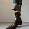 Botas ajustadas elásticas de estilo minimalista francés con cremallera trasera para mujer, con aumento de altura interior, punta fina y moderno diseño de cremallera trasera