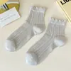 Calcetines Blancos de Encaje para Mujer, Verano Delgados de Media Pantorrilla Estilo JK Mary Jane, Adecuados para Usar con Zapatos Pequeños de Cuero, Malla Transpirable, Casual y Versátil