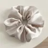 Estilo Coreano Color Sólido Textura de Satén Goma para el Cabello Tipo Intestino Grueso Flor para Recoger el Cabello Brillante Cola de Caballo Baja Accesorio Versátil para el Cabello Cuerda para el Cabello para Mujeres