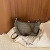 Bolsa de Tecido Vazada para Mulheres 2026 Nova Bolsa de Ombro e Axila de Grande Capacidade Bolsa Tote Versátil para Trabalho e Férias na Praia