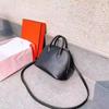 Bolsa Bowling Feminina Bolide em Couro Genuíno, Simples e Versátil para o Dia a Dia, Bolsa Transversal de Ombro Único, Bolsa Concha
