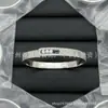 Nova Pulseira Europeia e Americana com Cristais Incrustados para Mulheres, Totalmente em Cristal, Luxo Leve, Sensação de Alto Padrão, Retrô, Exquisite, Estilosa, Atacado