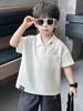 Camisa Polo de Verão para Meninos 2026 Novo Estilo Camiseta Elegante Fina de Manga Curta para Crianças Moda Bebê Menino Top Casual da Moda t
