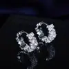 Design de Brinco Nicho Azul Turquesa Brincos Redondos Círculos de Zircônia Microincrustados Luxo Acessível Brincos Medievais Elegantes para Mulheres