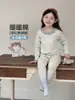 Conjunto para Menina 2026 Outono Novo Versão Coreana Desenho Animado Bebê Menina 260g Lã Stretch Renda Outono Conjunto de Blusa e Calça